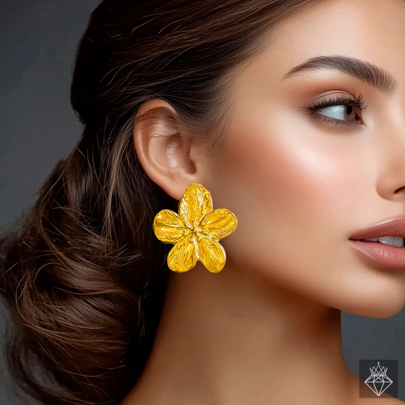 Gold Plated, Anti-Tarnish Lily Flower Necklace Set With Earrings✨