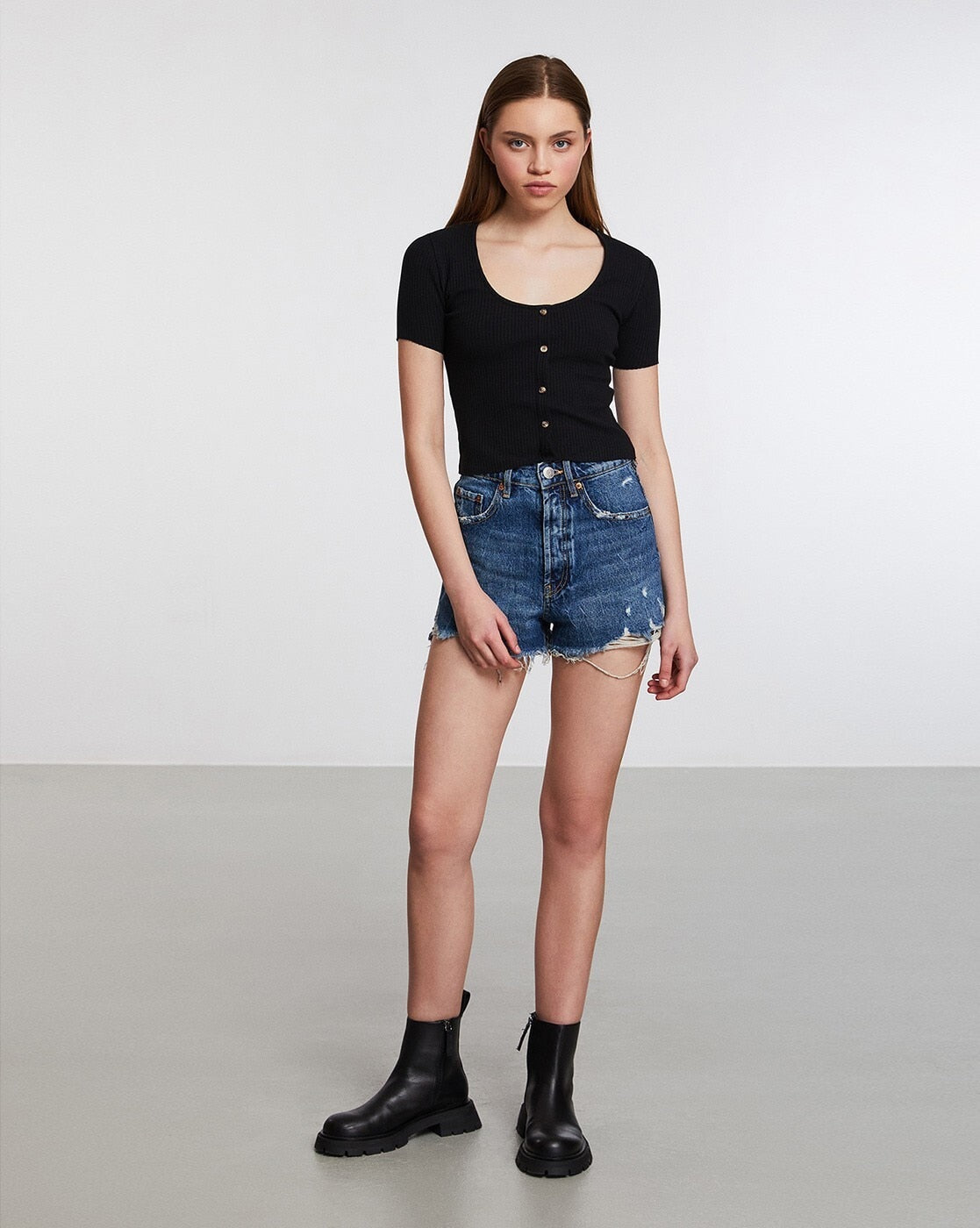 Black Rib crop top for women