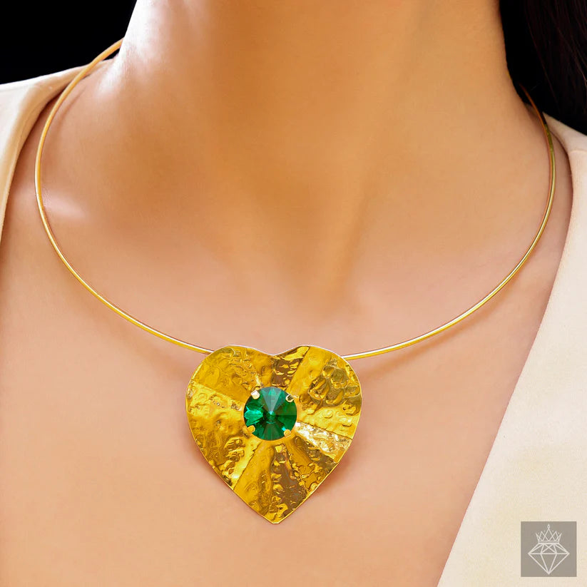 Gold Plated, Anti-Tarnish  Heart Hammered Necklace With Emerald Crystal✨